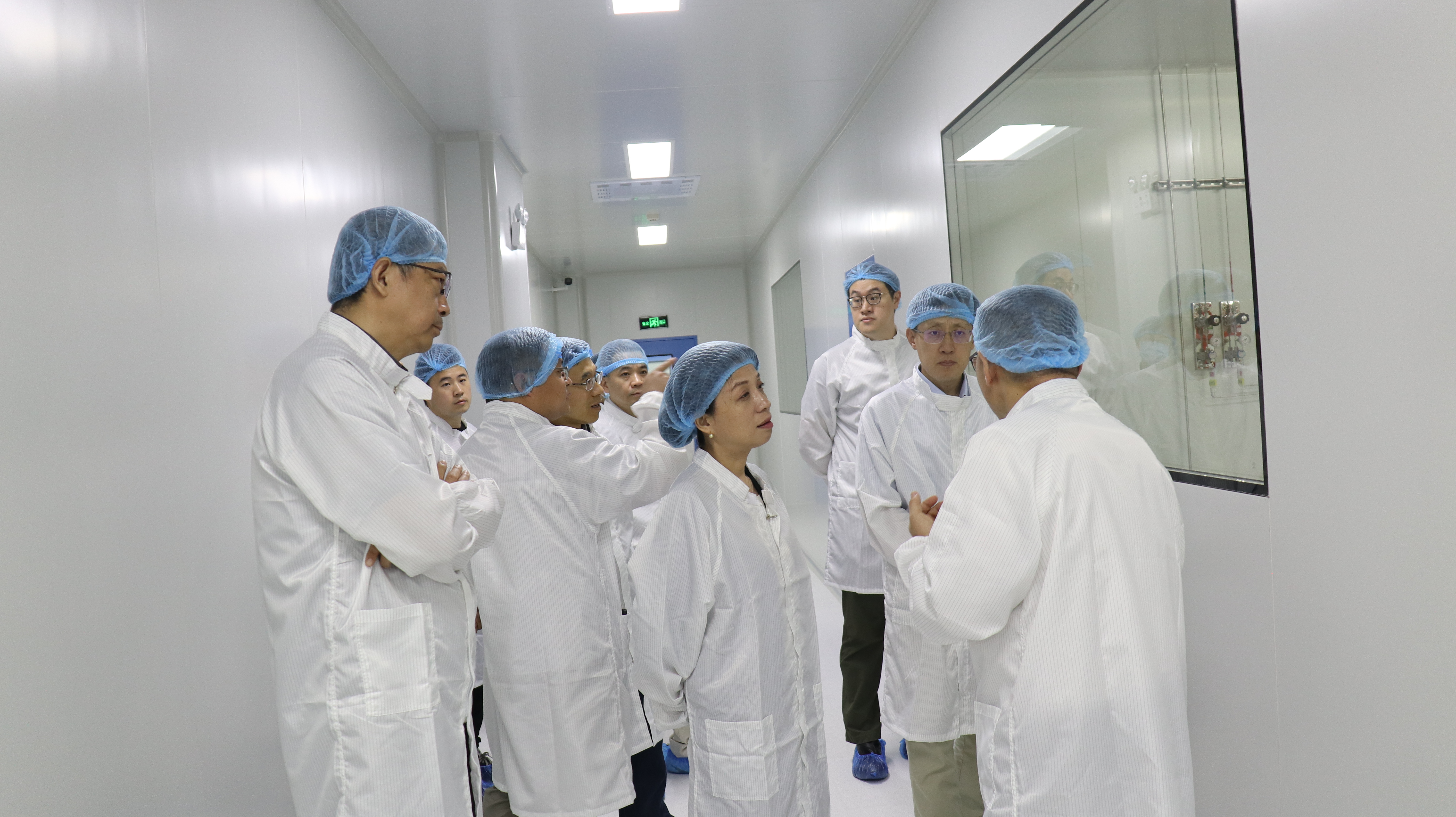 中国航天科技集团五院五〇八所领导 到有研国晶辉调研交流